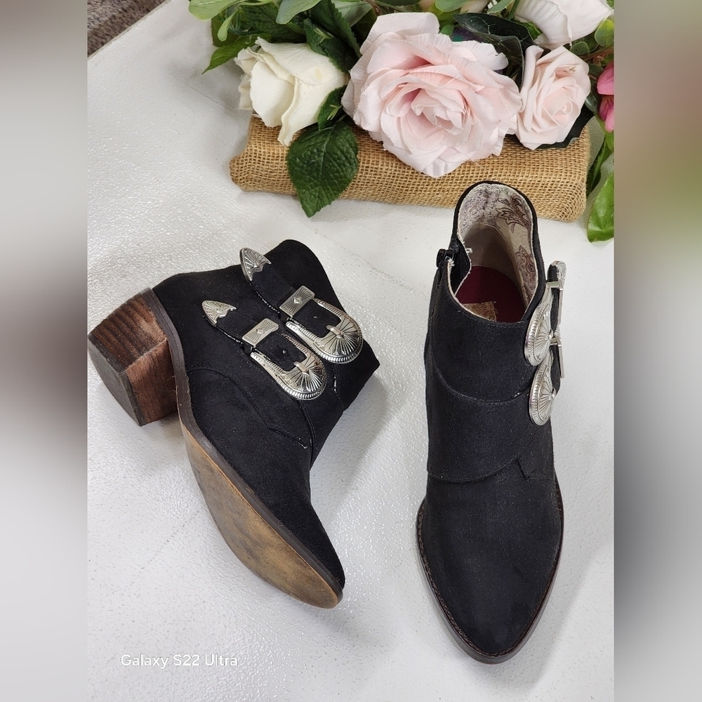Band of Gypsies Black and Silver Ankle Booties with Western Flair